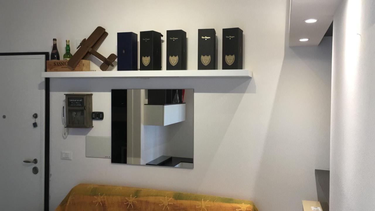Little Secret Apartment By Wonderful Italy Bolonya Dış mekan fotoğraf